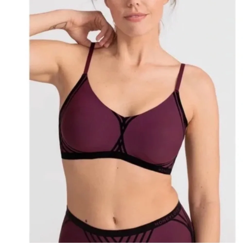 Sold - Picture 2 of 10